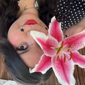 Meet your Posher, Victoria